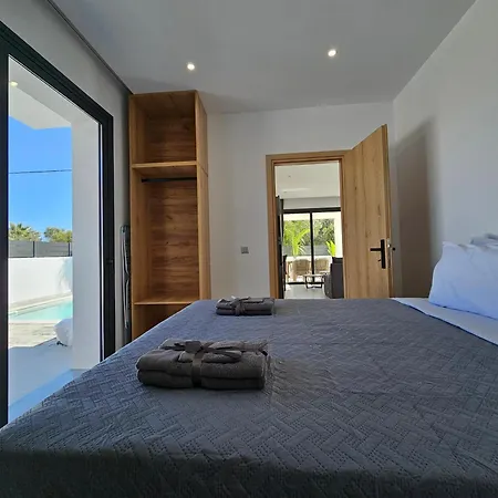 Вилла Myrteni Pool Ялиссос