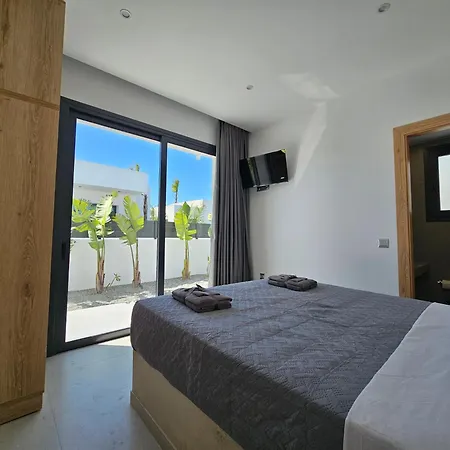 Villa Myrteni Pool *