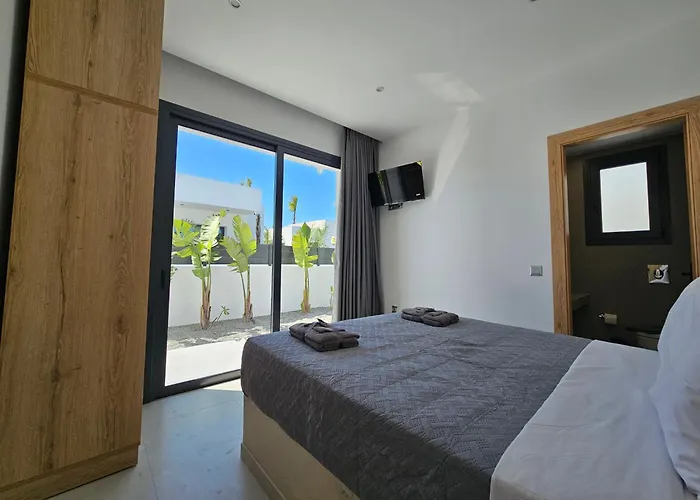 Villa Myrteni Pool *