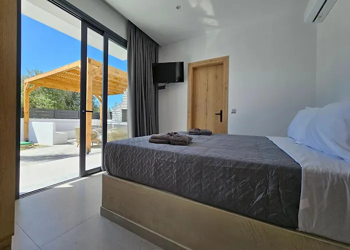 Willa Myrteni Pool *